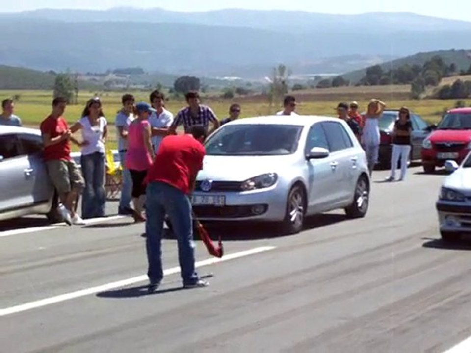 Drag Winner 106 GTİ vs Golf 1.4 tsi 160 hp