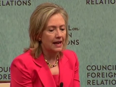 Clinton slams 'disgraceful' Koran-burning but pastor defiant