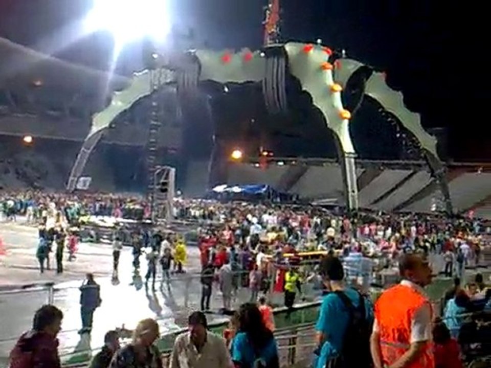 U2 360 o istanbul konseri erkan and günay 06 Eylül 2010 -2-