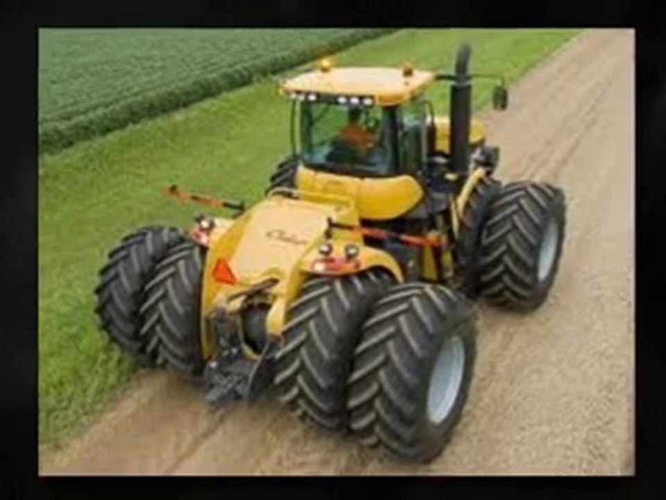 John Deere Compact Tractors