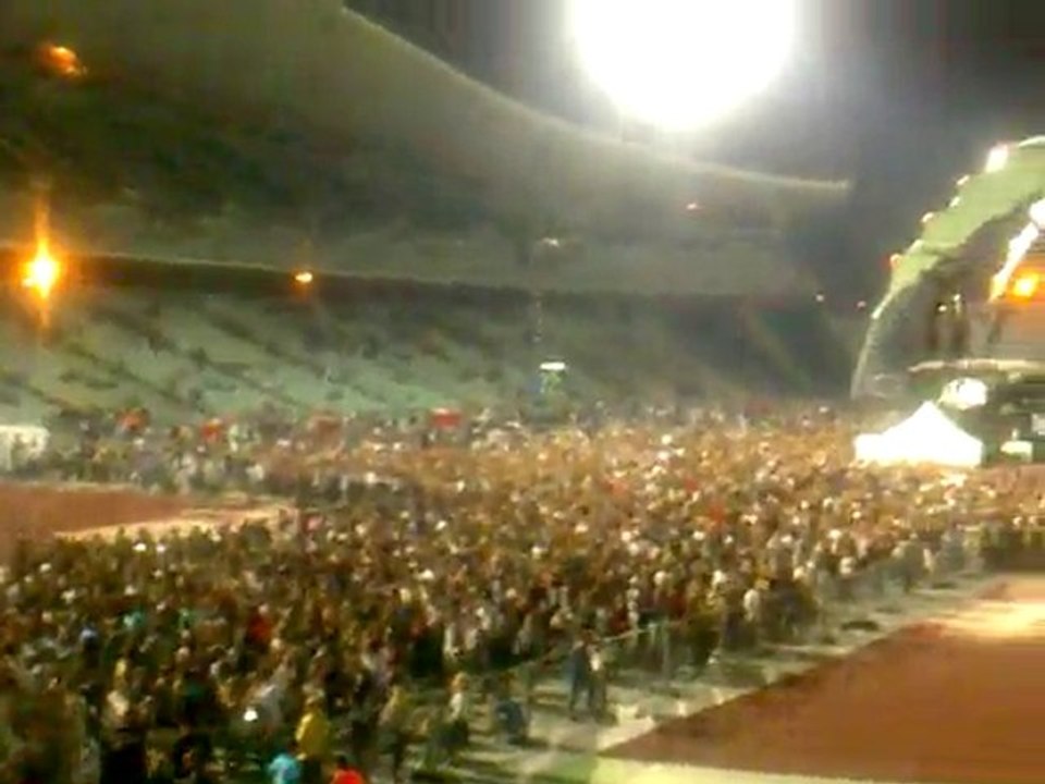 U2 360 o istanbul konseri erkan and günay 06 Eylül 2010 -11