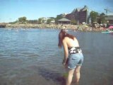benjita bañandose en lago LLANQUIHUE 2009