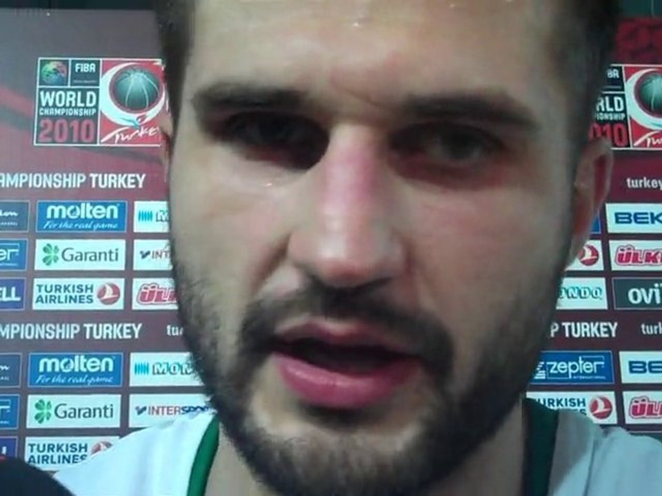 Ο Λίνας Κλέιζα στην camera του contra.gr