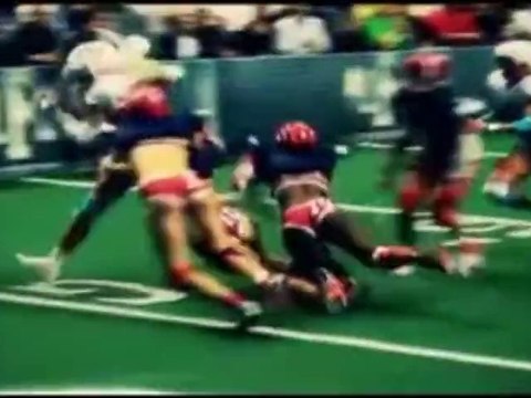 Lingerie Football Ligue : des gladiatrices en sous-vêtements