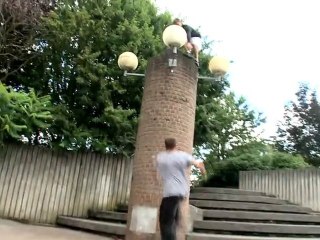 TROUBLE-URBAIN par urban-move produit par burning-factory