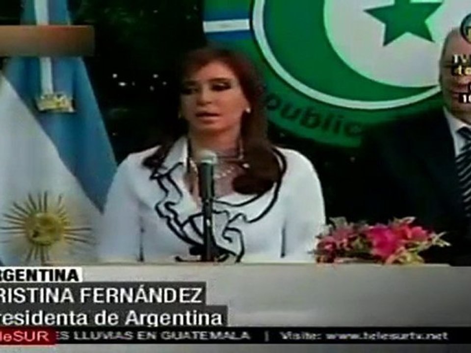 Fernández celebra decisión de no quemar copias del Corán