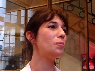 ATTYPIQUE-NEWS-charlotte-gainsbourg-2010-09