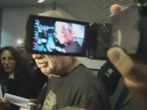 'Not ever': Florida pastor says he won't burn Koran