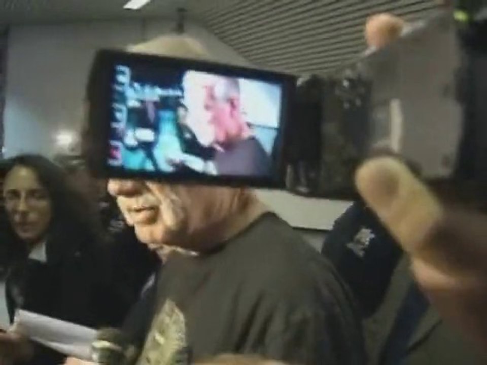 'Not ever': Florida pastor says he won't burn Koran