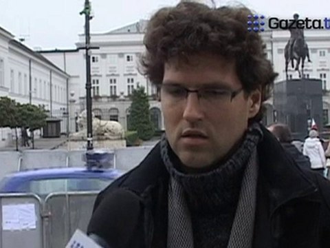 Bulski: Krzyż powinien być częścią pomnika, ale może pójść na pielgrzymkę