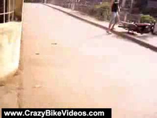 Crazy Bike Videos: Cycle Wheelie Newbie