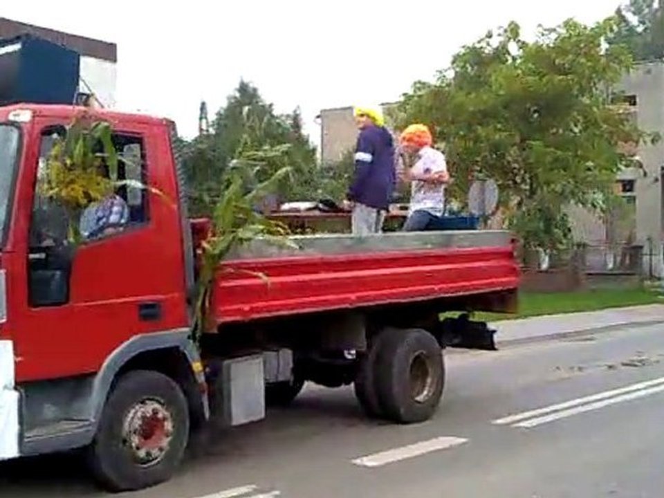 Korowód dożynkowy - Pogrzebień 2010