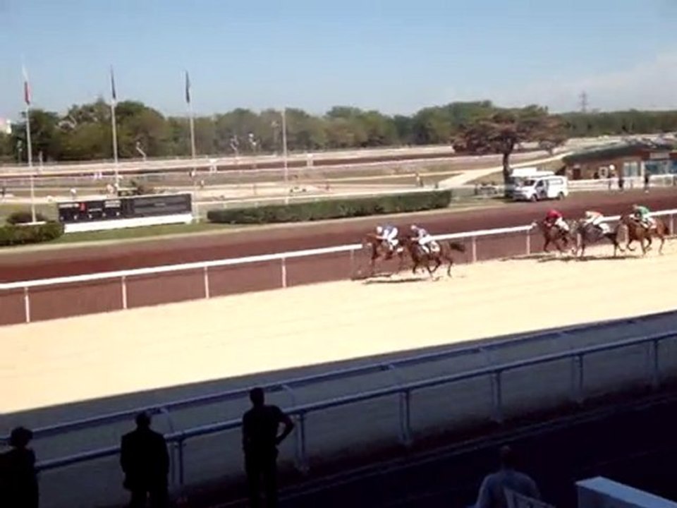 12/09/10 Lyon La Soie arrivée de la 3è course