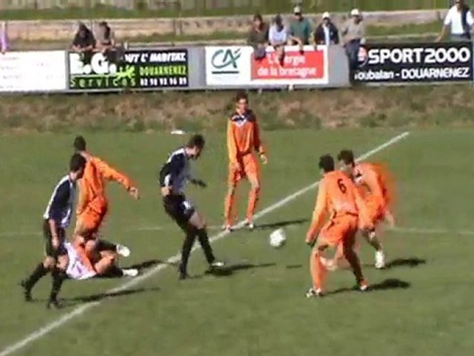 Stella Maris contre le FC Lorient D
