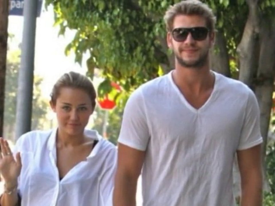 SNTV - Miley Cyrus and Liam Hemsworth back on?