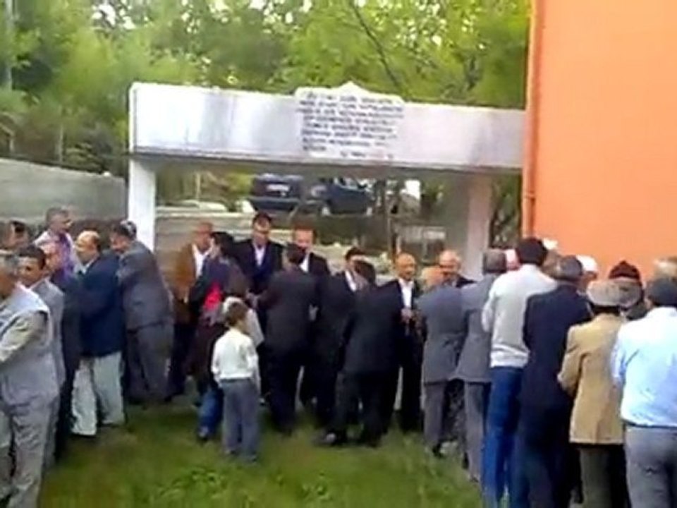 KÖYÜMÜZDE BAYRAM SABAHI BAYRAMLAŞMA..1