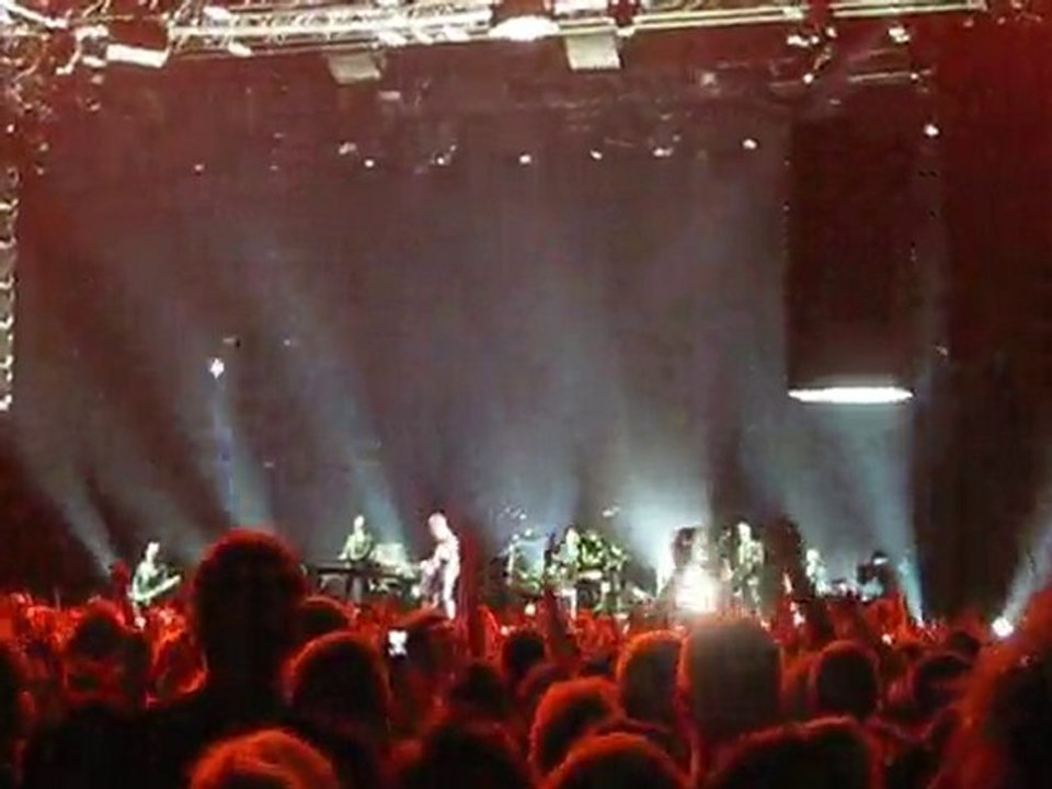 Indochine au Luxembourg 11/09/10 - Dancetaria (début)