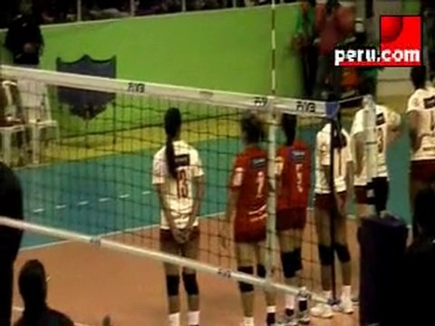 Peru.com: Hinchas en el clásico del vóleibol peruano (4)