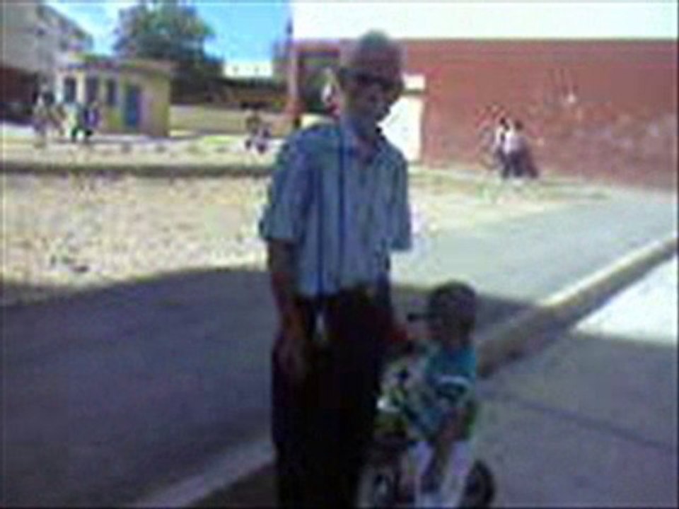 MOHEN A SON ONCLE OMAR