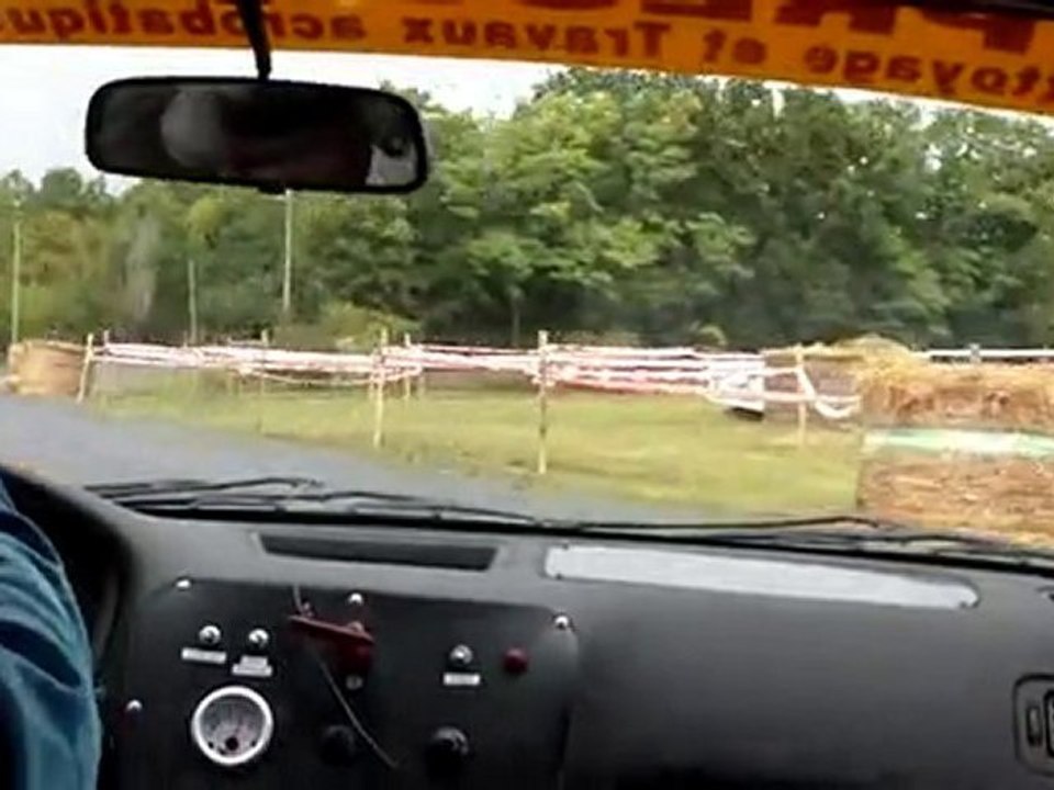 Course de cote de saint Arnoult 2010: essai sous la pluie