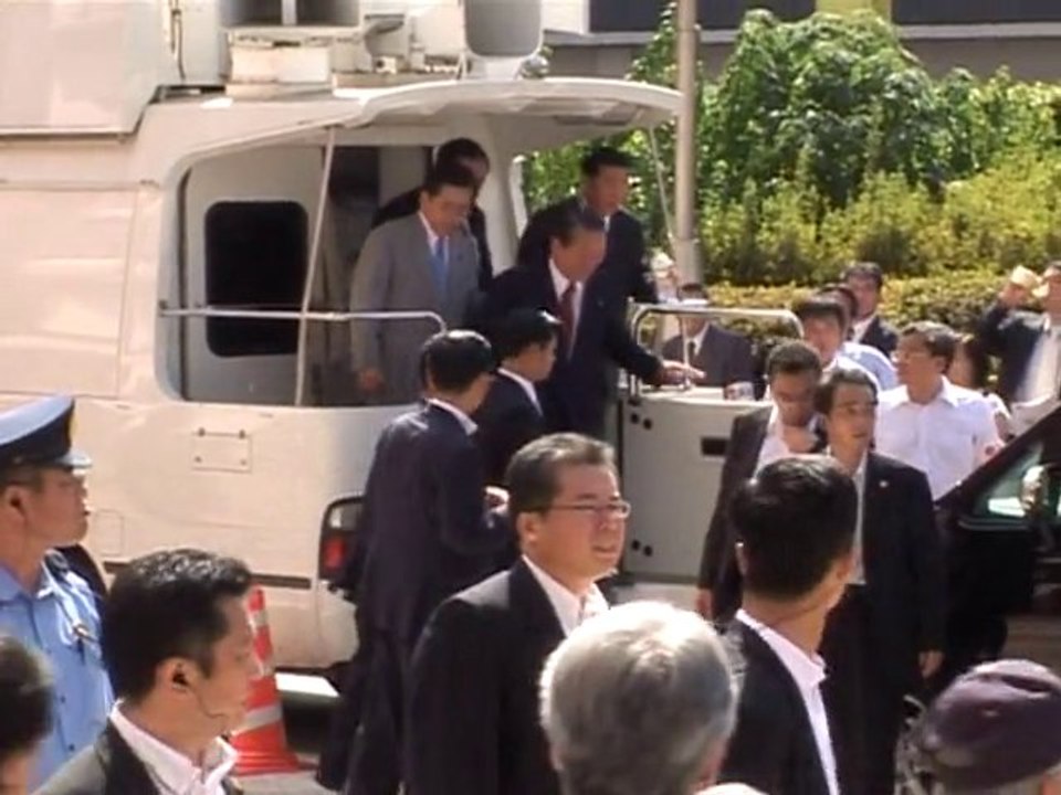 Kan and Ozawa battle for Japan's leadership