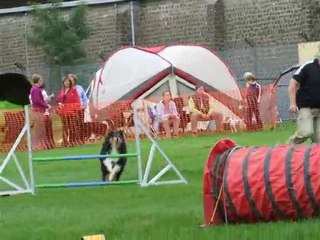 Bony jumping charleville 120910