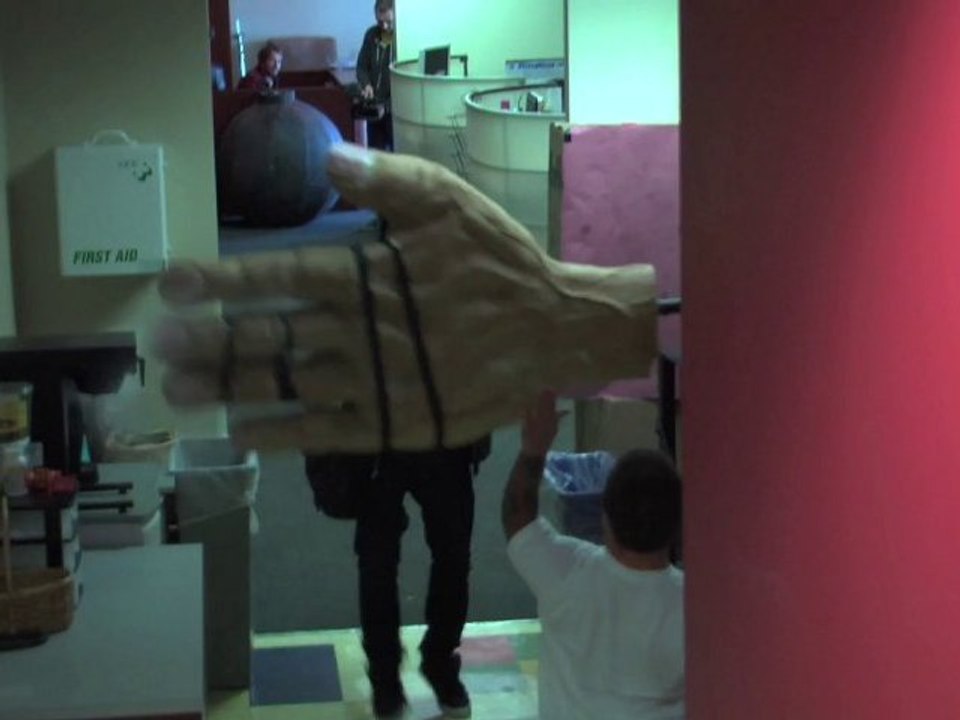 Jackass 3D - Extrait #1 - High Five [VO|HD]
