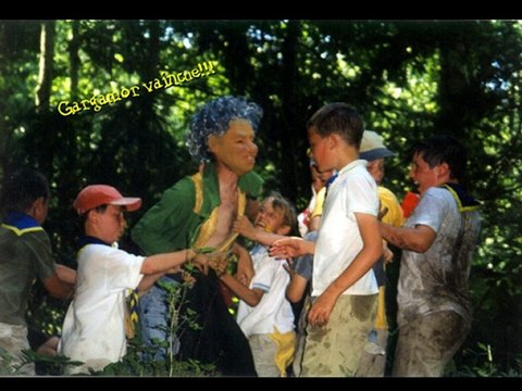 Diaporama camp 2003 - Louveteaux NDJA Versailles