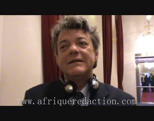 R. BONGOS A VIENNE AVEC Mr LE MINISTRE JEAN LOUIS BORLOO