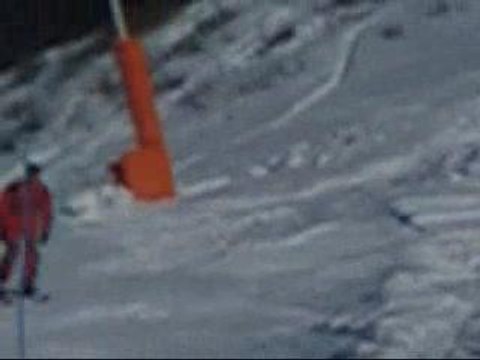 Chute Ski hors piste sur de la music