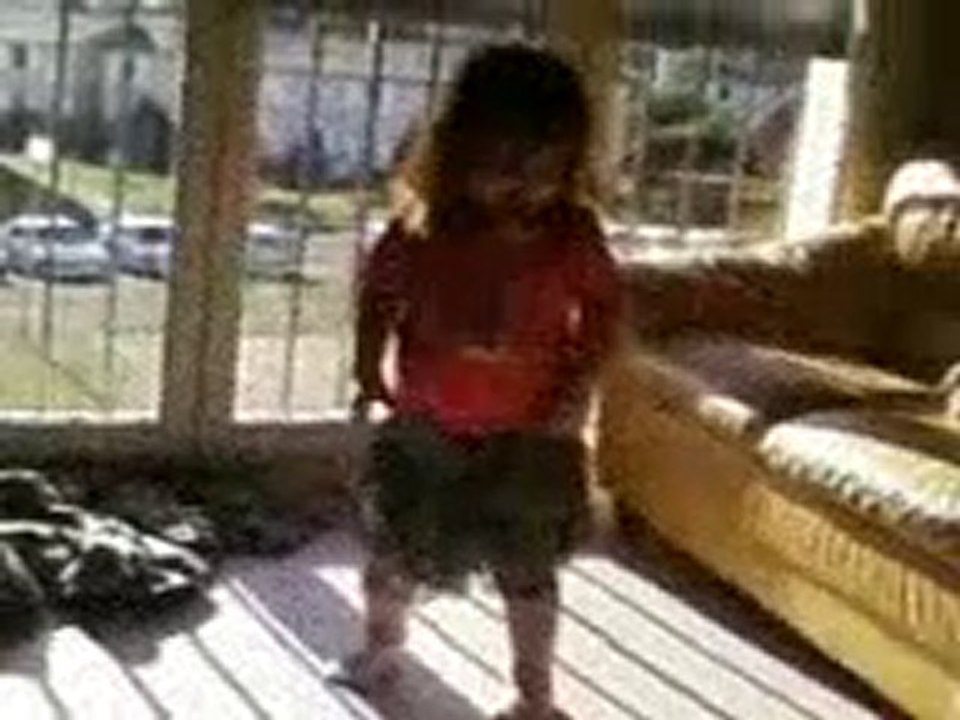 Le waka waka par alyssa