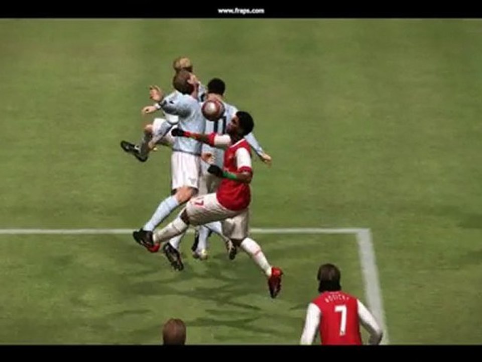 Robin Van Persie - Mano de Dios
