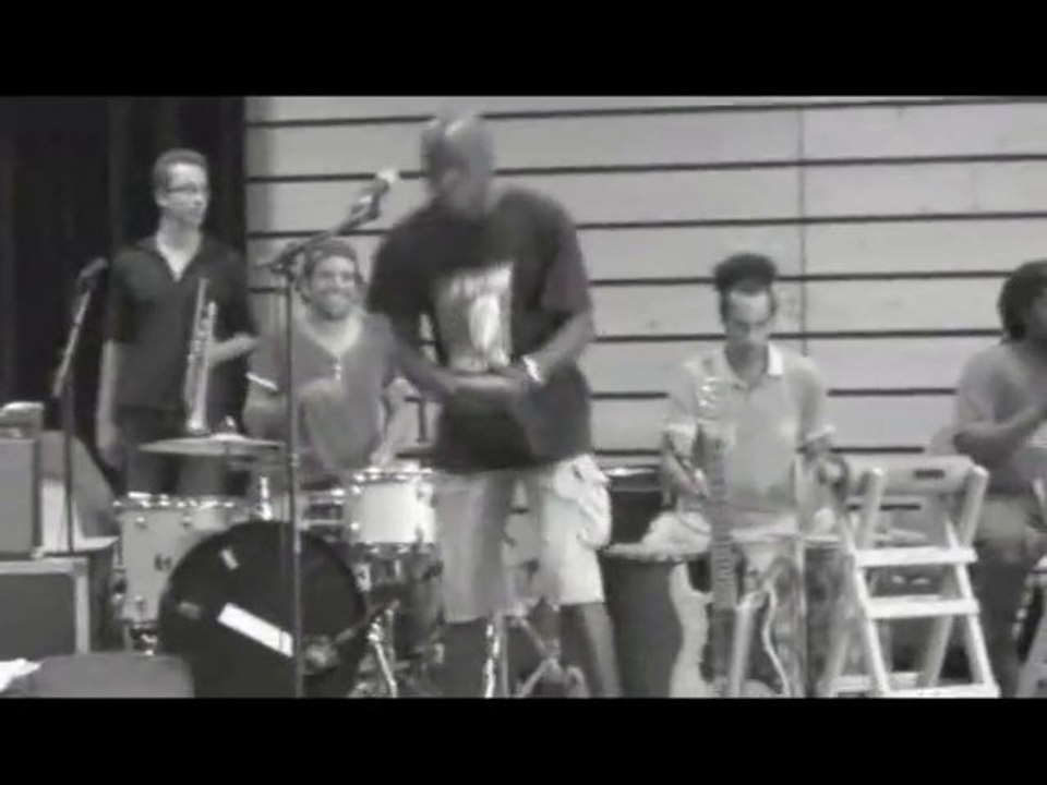 Walko feat Kiala Residence pour Soleil Bleu