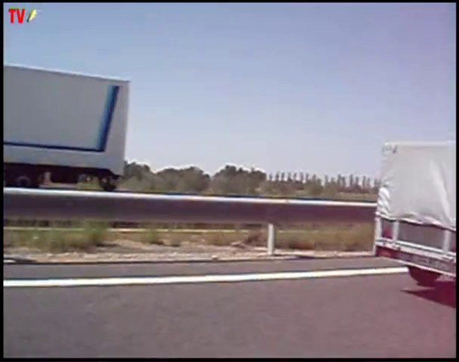 VIDEOCLIP DE KISS FOR YOUR VERTICAL LIPS