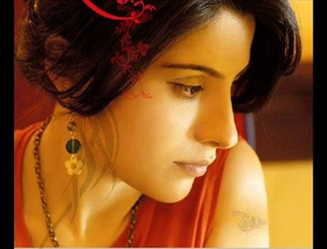 Rojda - Gelmiş bahar geçmiş yazlar