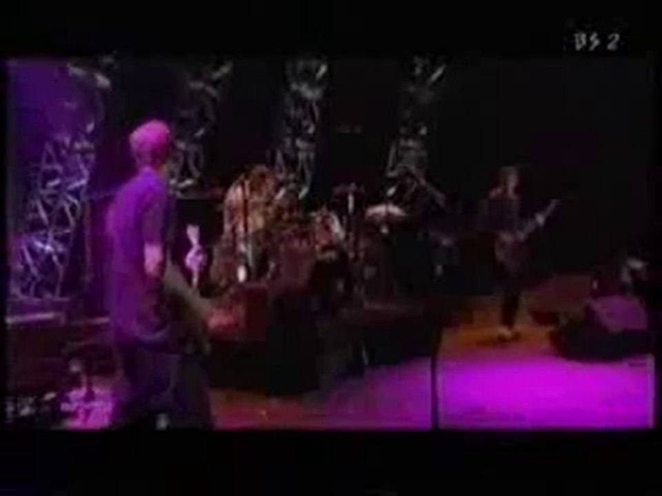 Coldplay - Shiver - Live At Skyscape, Millenium Dome - 2001
