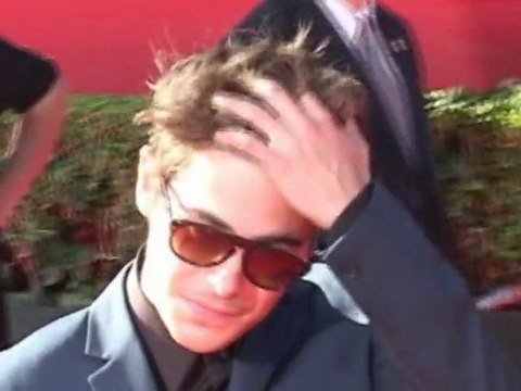 SNTV - Exklusiv: Zac Efron wird emotional