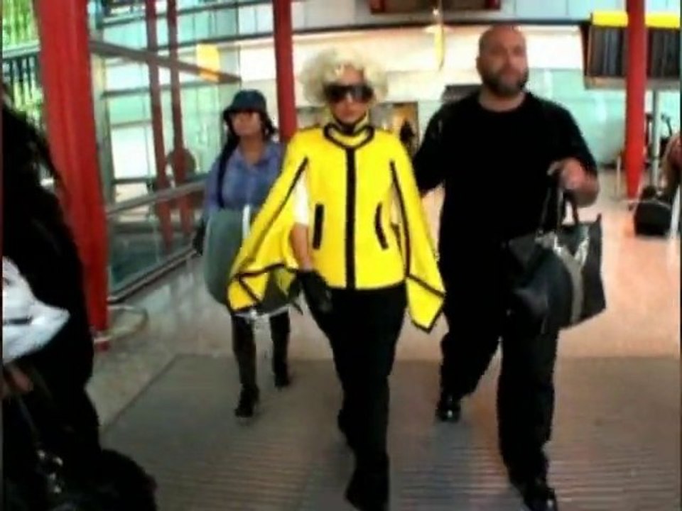 Sntv - exklusiv: eau de lady gaga