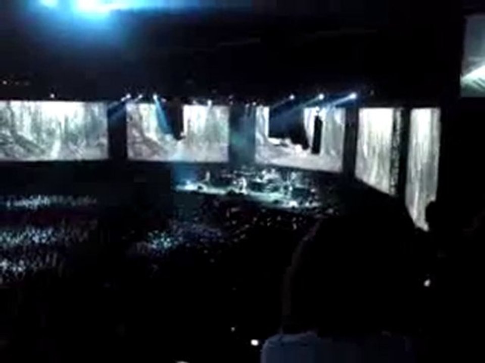 Indochine 15/09/10 Paris-Bercy " le lac"