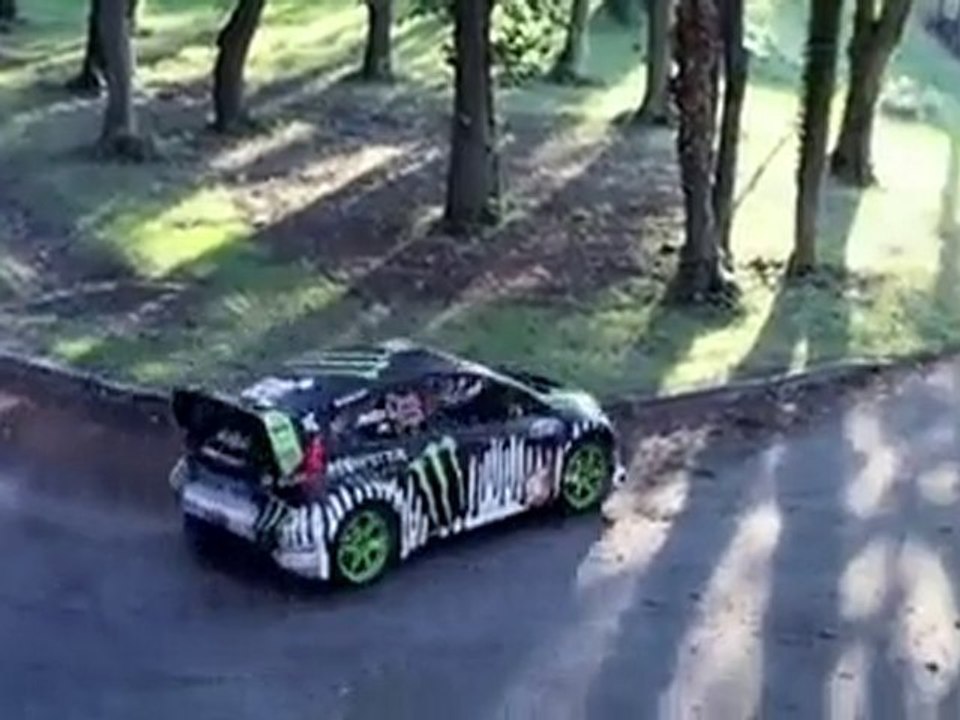 Ken Block - Gymkhana THREE