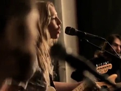 Lady Gaga - Bad Romance - live cover - Lissie