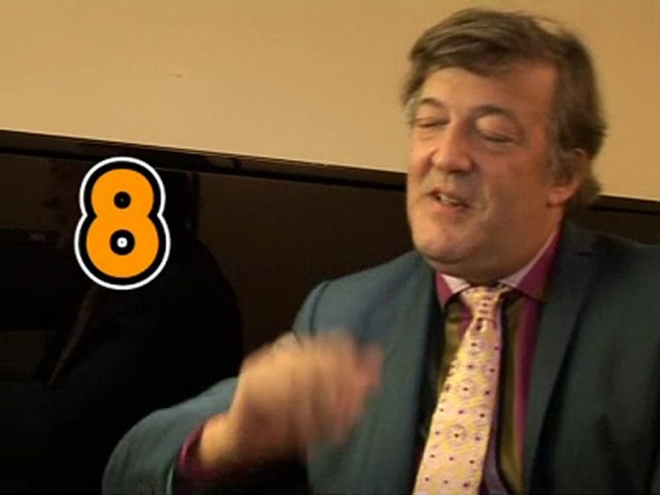 Stephen Fry talks gaming