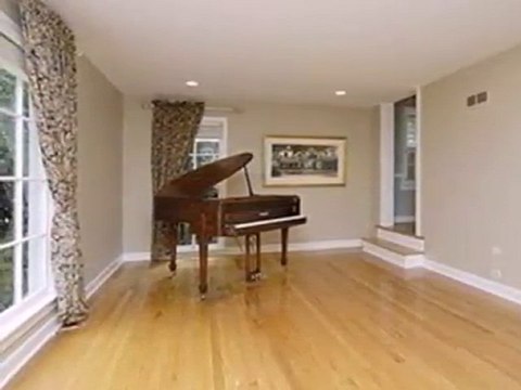 Homes for Sale - 330 E Prospect Ave - Lake Bluff, IL 60044 -