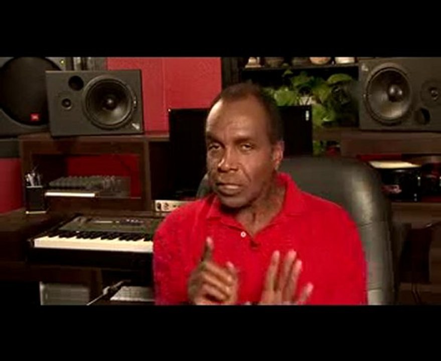 How To Sing High Notes Without Straining