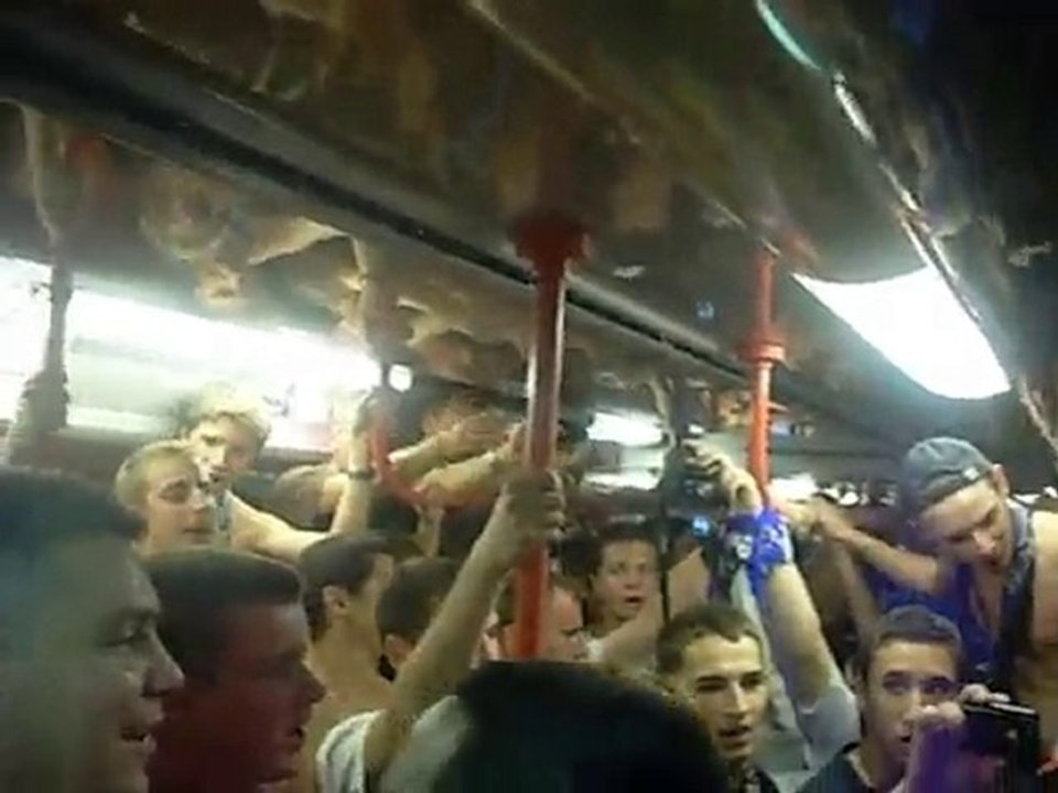 L'ecossaise chanté dans la métro de Milan15/09/10