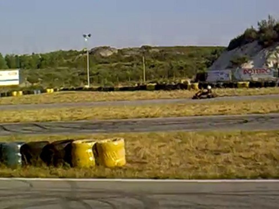 karting sur la piste de vila nova de paiva part 4
