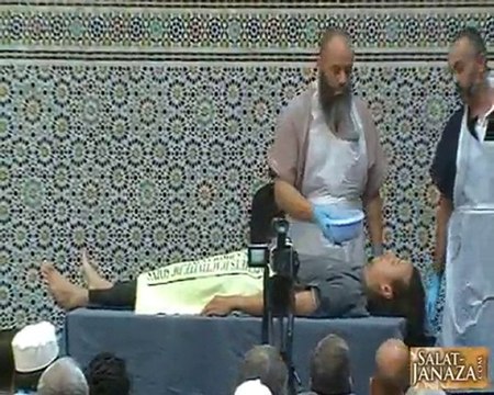 démonstration lavage mortuaire mosquée de Gennevilliers p1