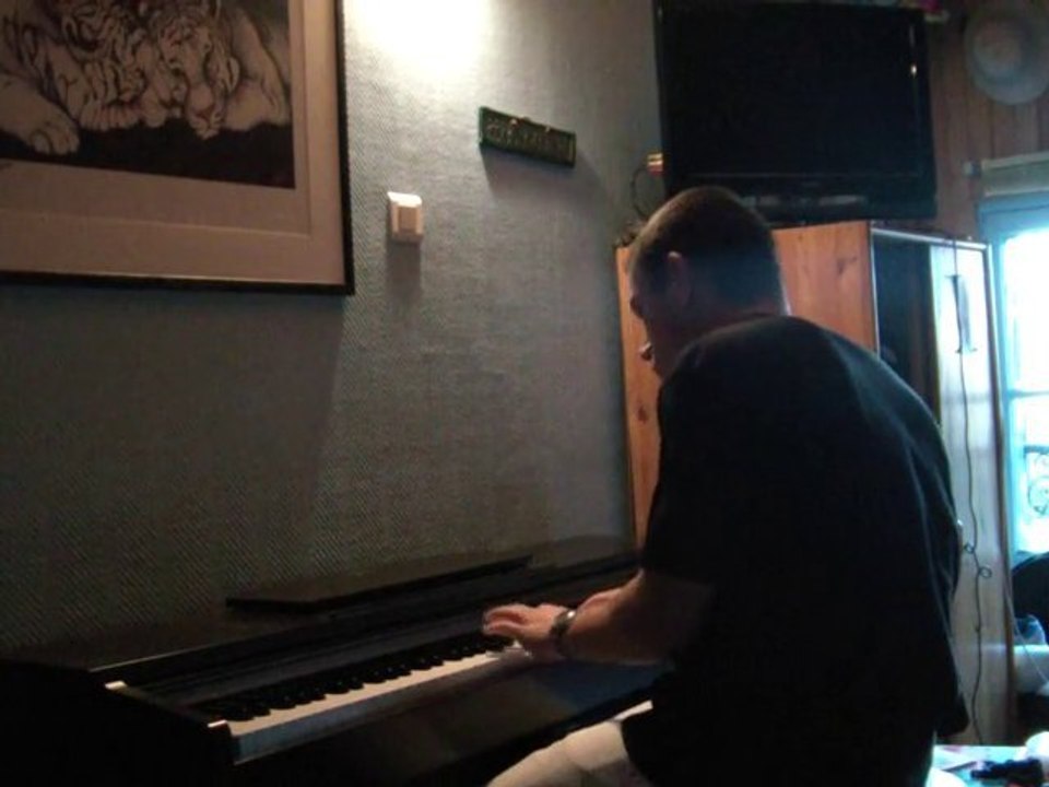 Waving Flag piano