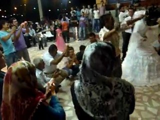 ZAHİDE İLE EMRAH -OYUN HAVALARI