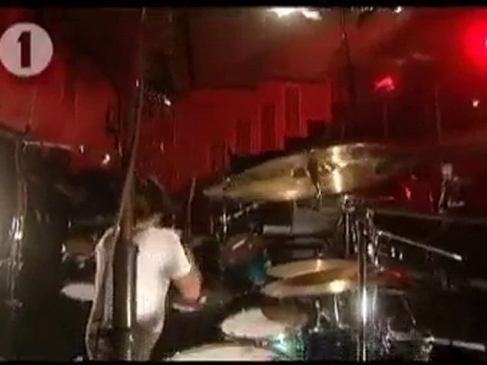 Them Crooked Vultures @ BBC Radio 1 - Dead End Friends